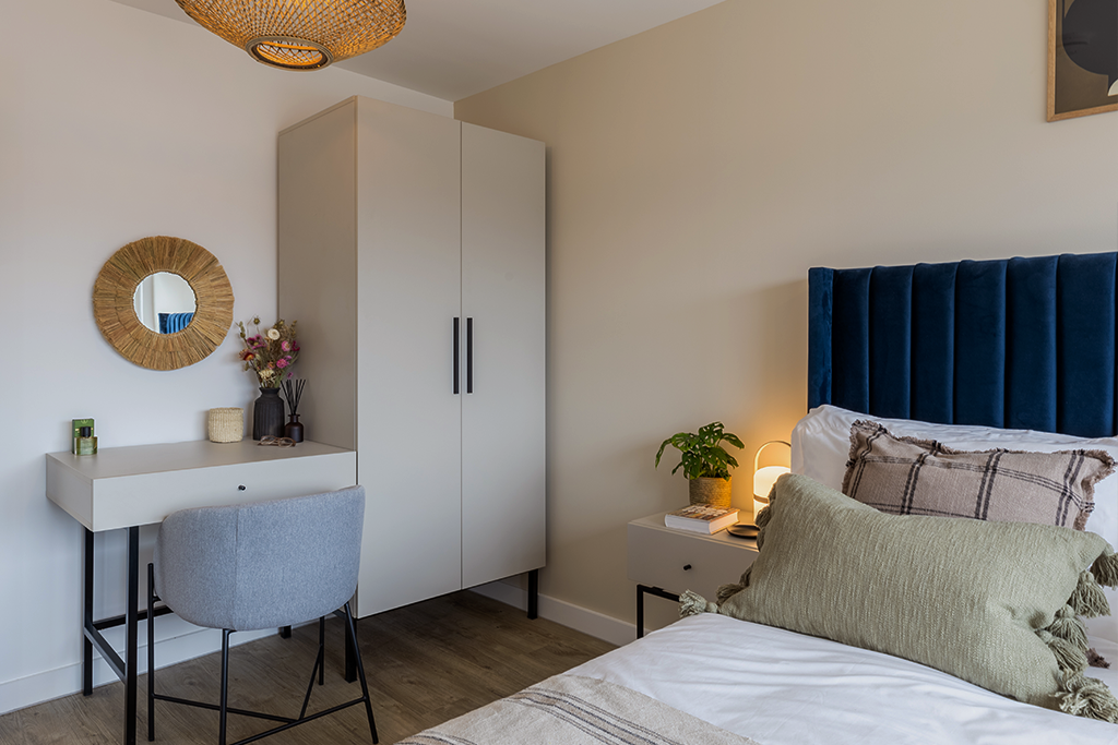 Apartment in Birmingham, West Midlands - View 4
