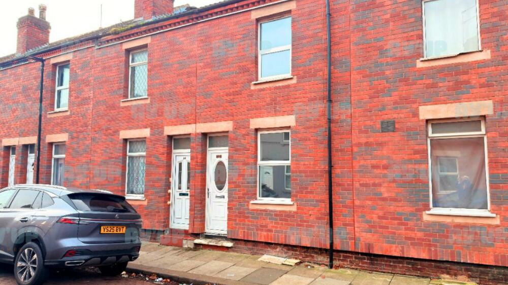 Main image of property: 22 Stoneclose Avenue, DN4 0BA