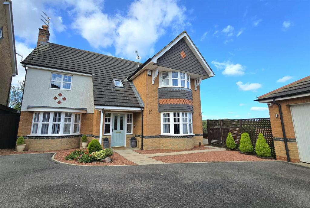 Main image of property: Stonebridge Crescent, Ingleby Barwick