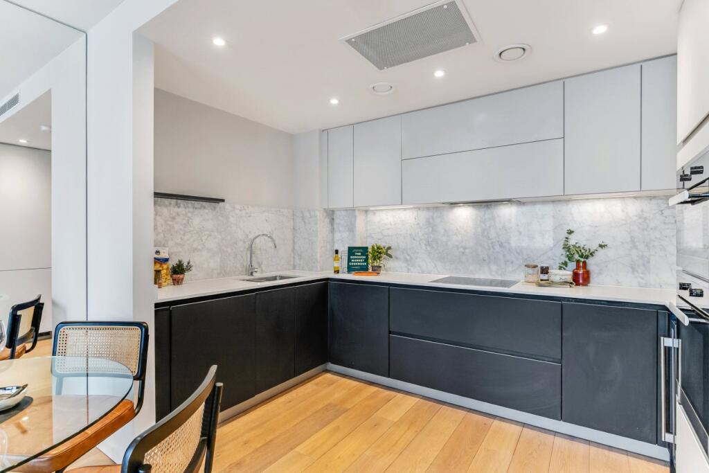 Apartment in London - View 3