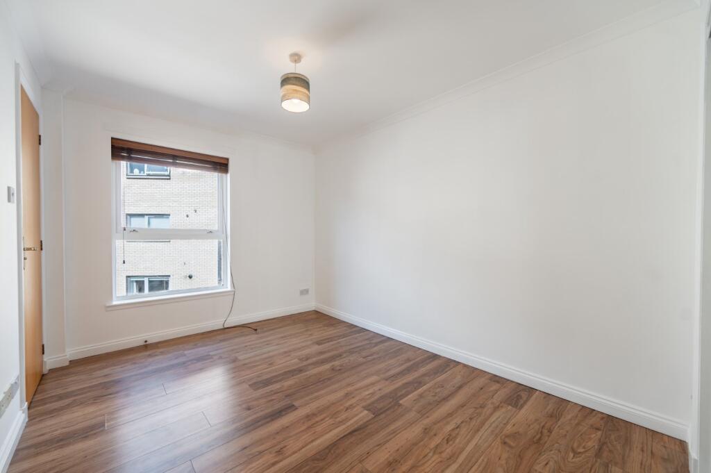 Apartment in Glasgow - More
