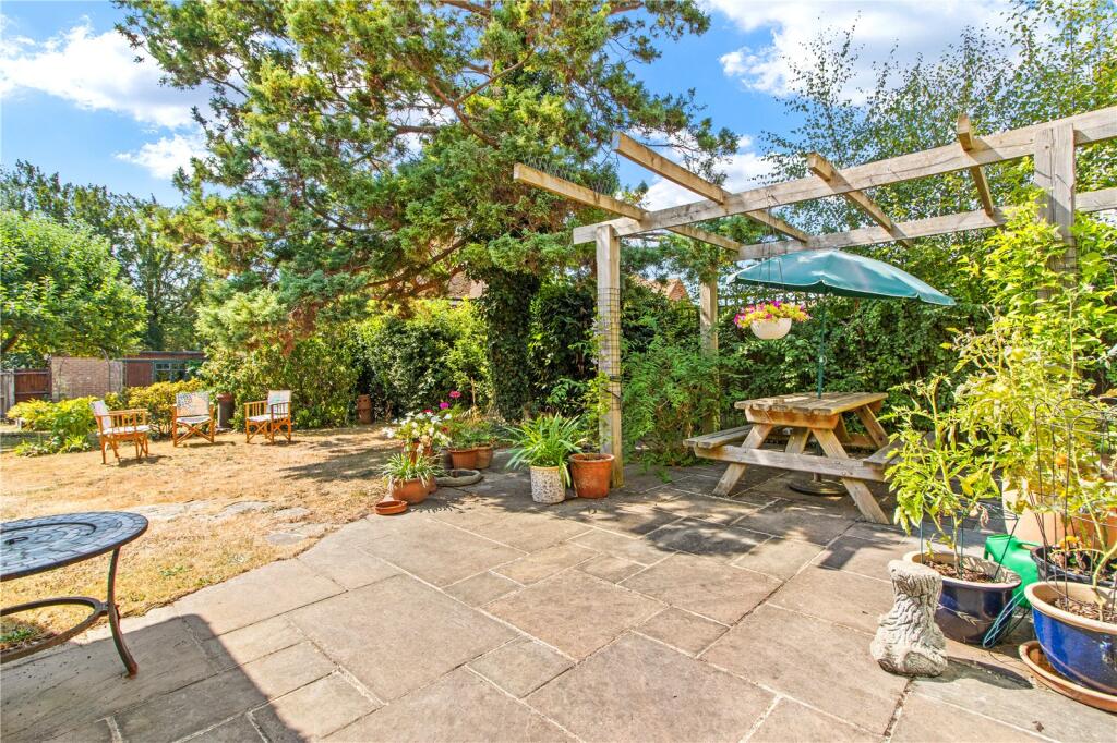 House in Tonbridge - View 3