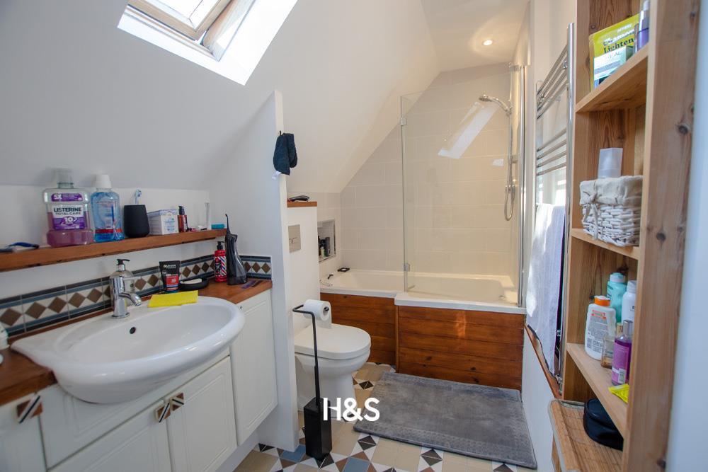 Additional image 12 of Dickens Heath Road, Shirley