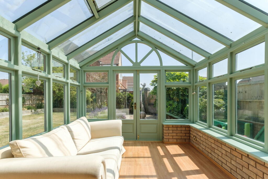 Brookfields Way, East Leake photo 4