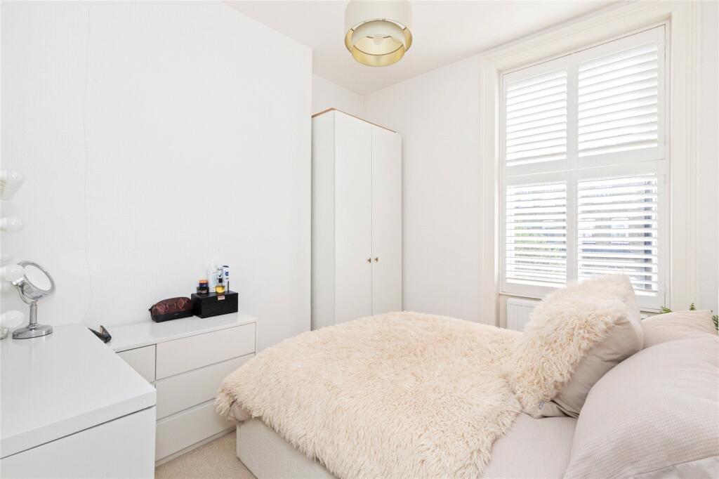 Apartment in Brighton - View 4