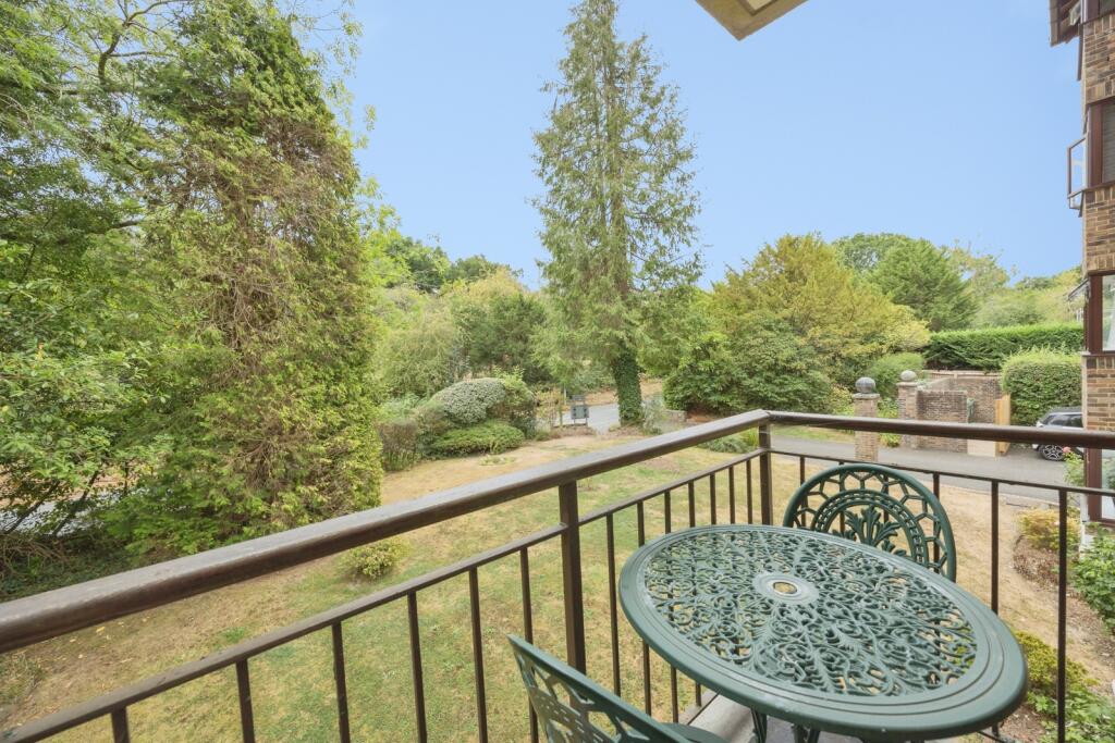 Apartment in Tunbridge Wells, Rusthall - More
