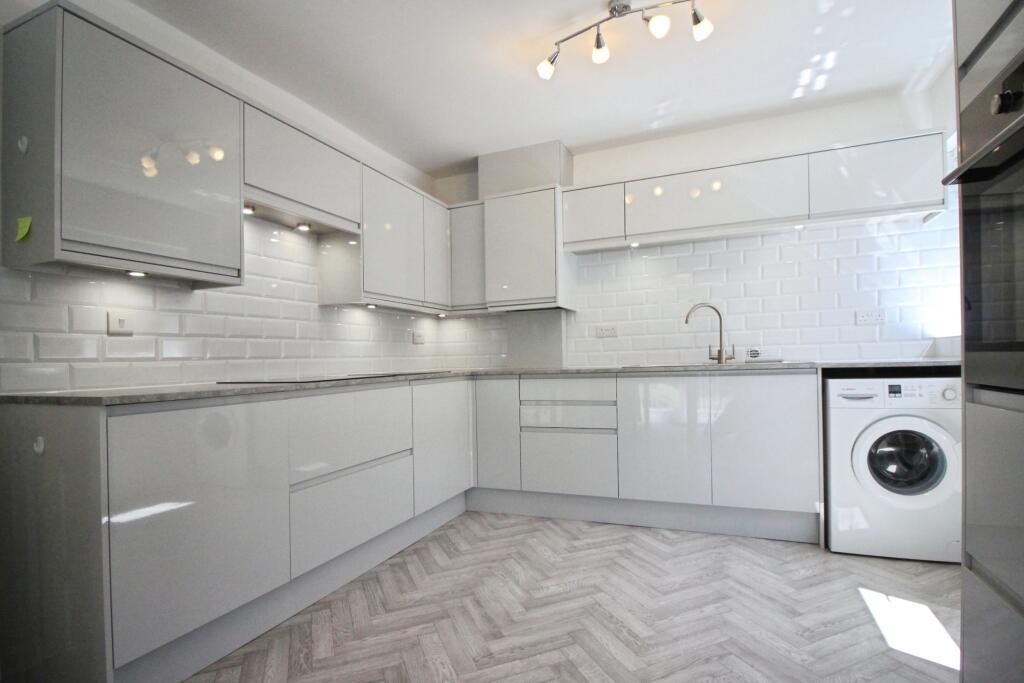 House in Swindon - View 4