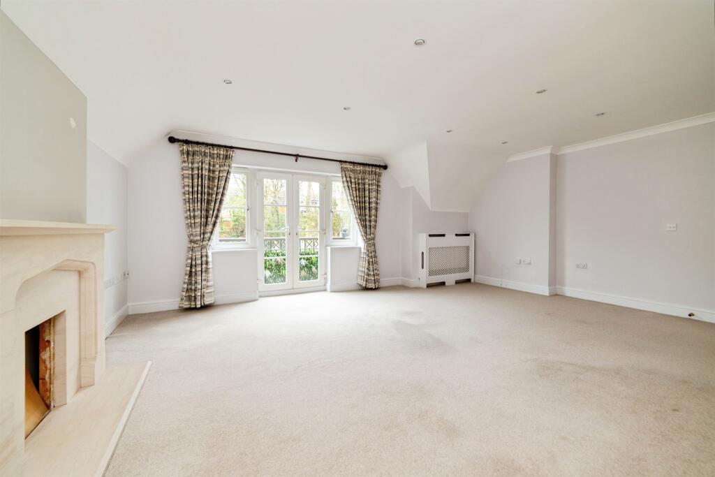 Additional image 5 of Canonsfield Road, Welwyn