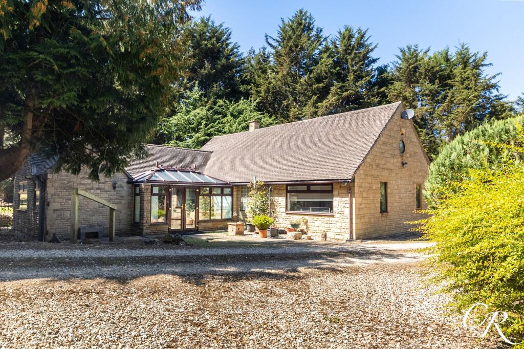 House in Gloucester - View 4