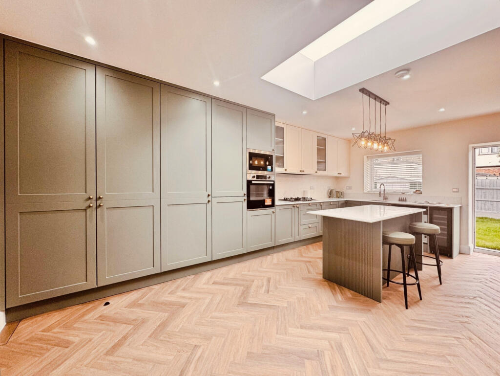 House in London - View 5