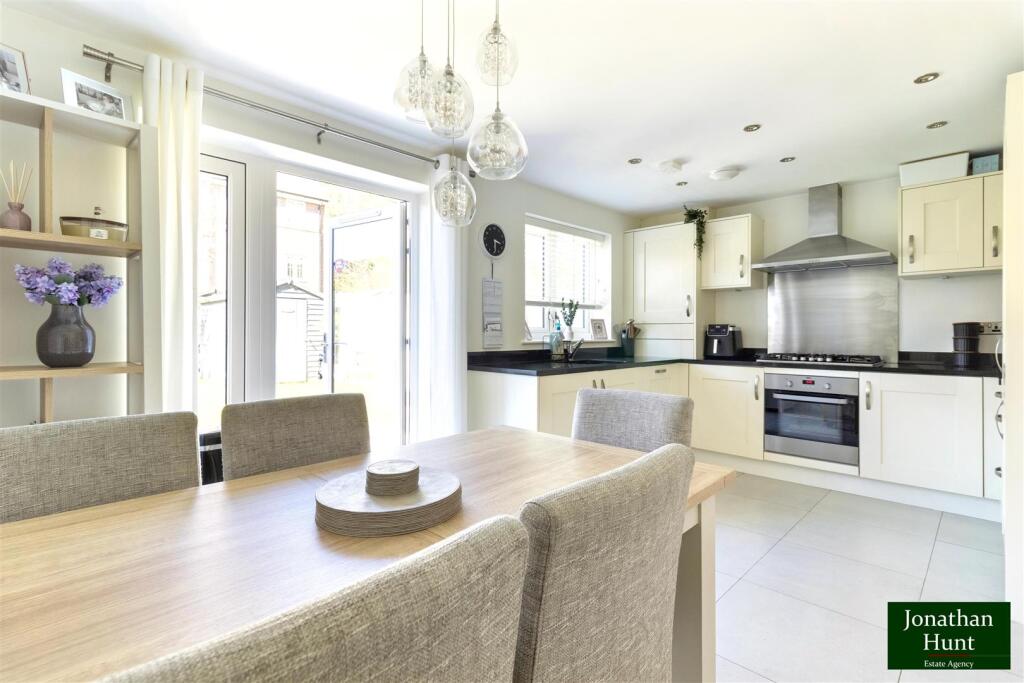 House in Stevenage - View 2