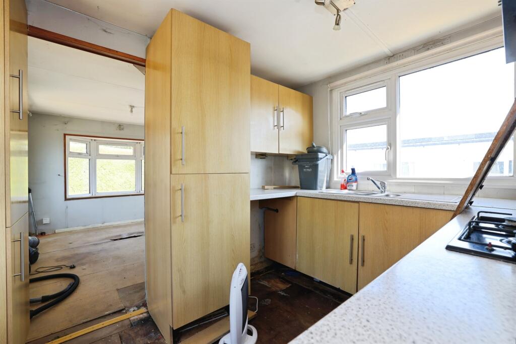 Wiremead Lane, East Cholderton, Andover photo 2
