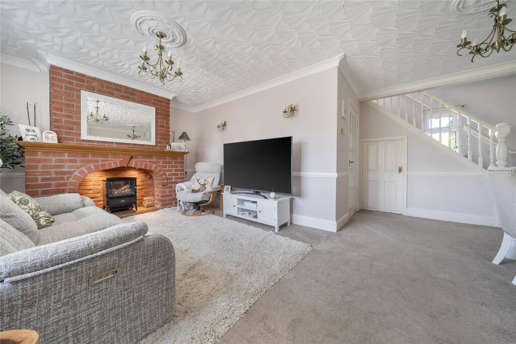 Ravensden Road, Renhold, Bedfordshire, MK41 photo 2