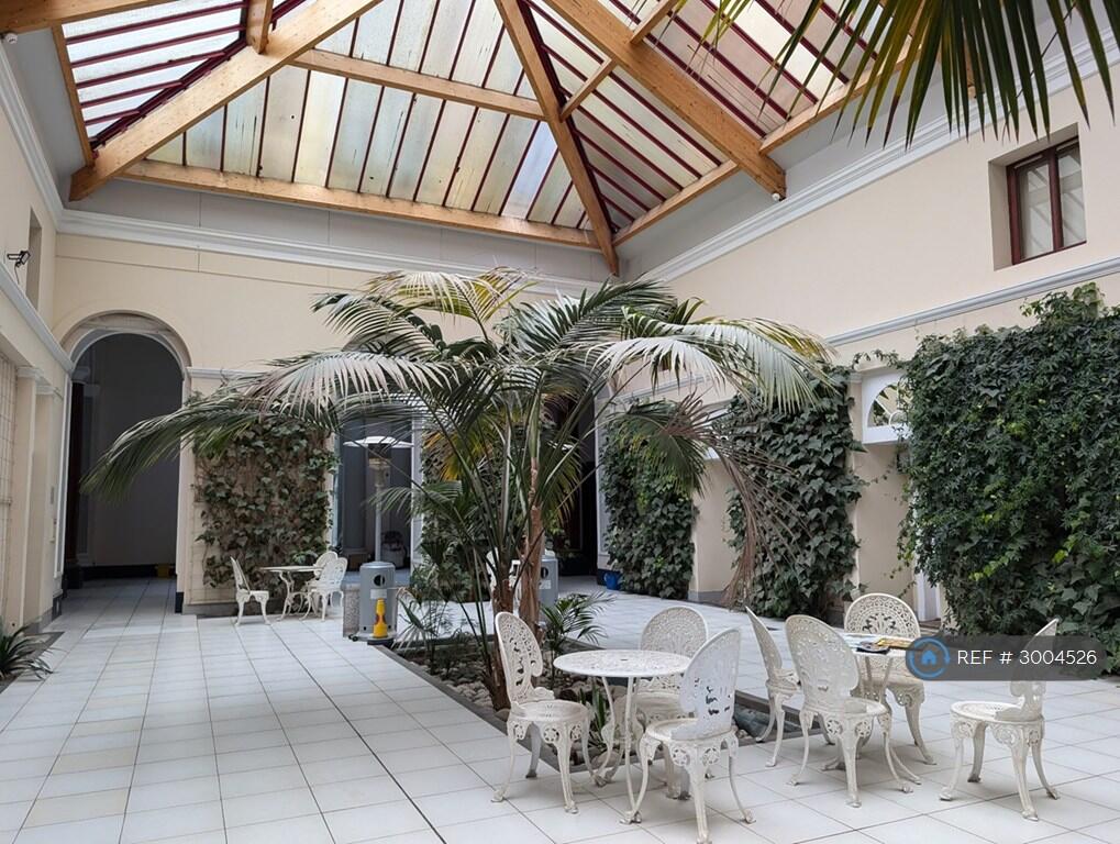 Main image of property: Lynedoch Street, Glasgow, G3