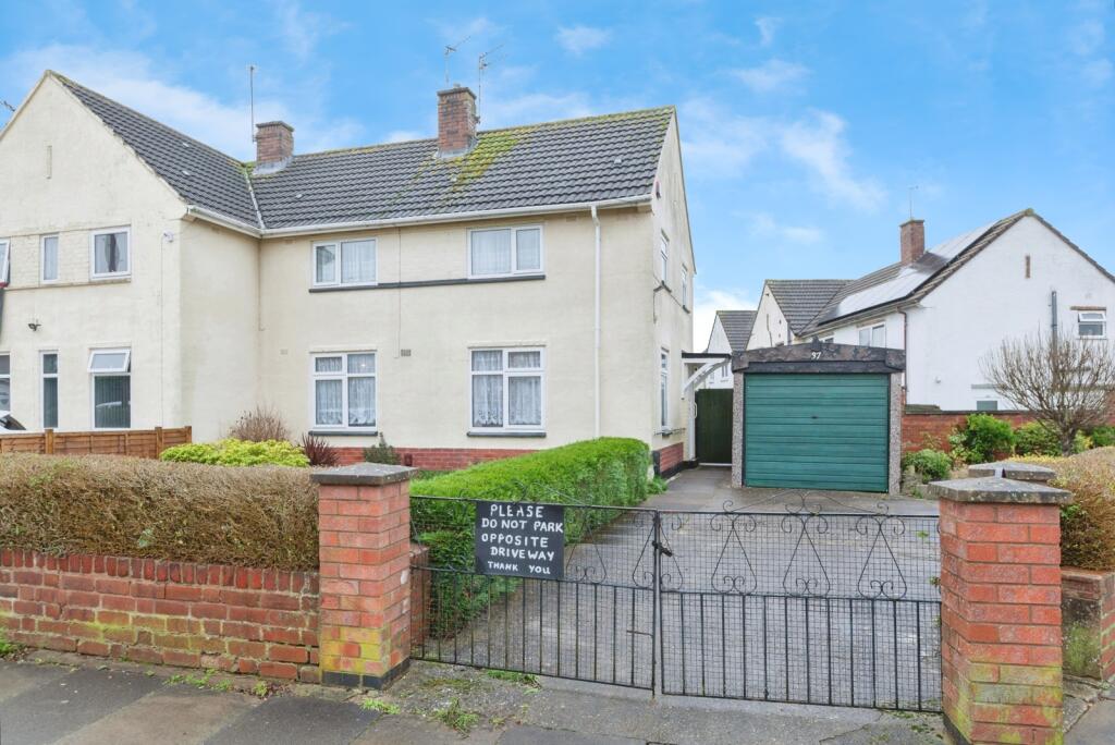 3-bed semi-detached on Harringworth Road, Leicester, Leicestershire, LE5, £250,000