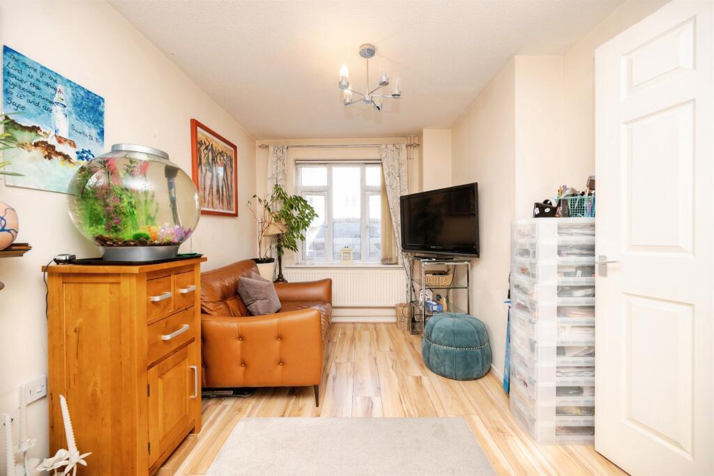 House in Birmingham, West Midlands - View 5