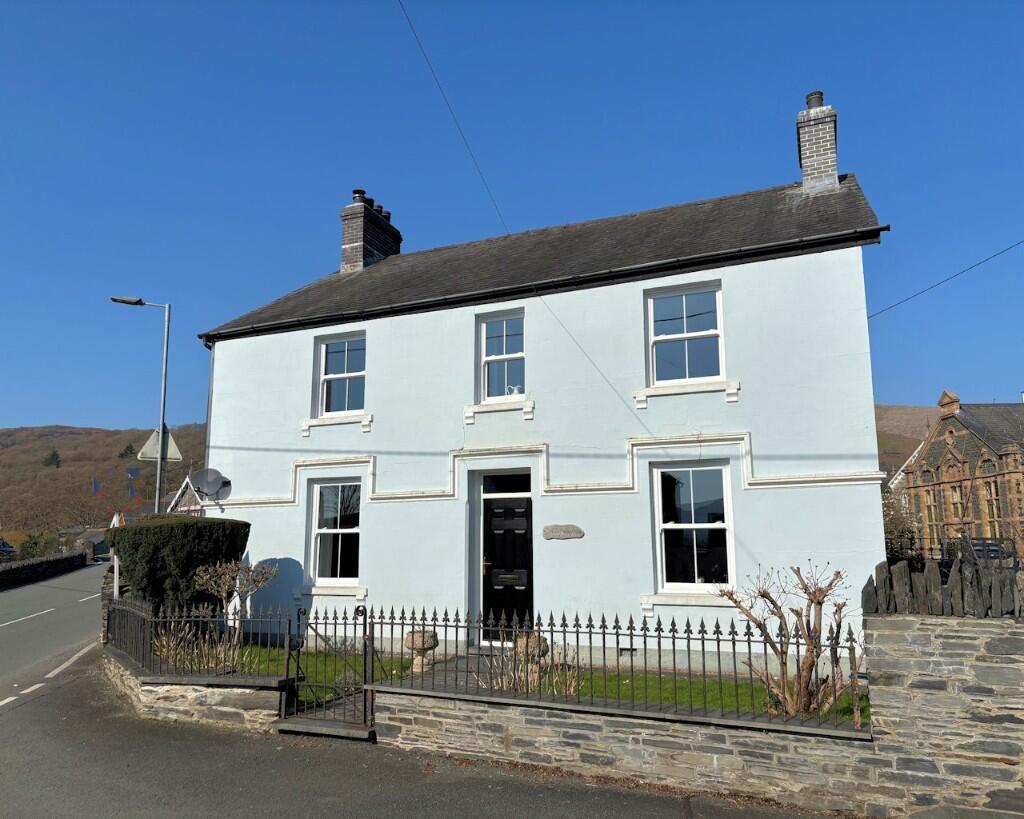 Main image of property: Dol Dyhewydd, Pennal, SY20 9DW