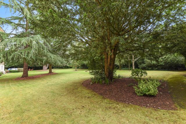 Main image of property: The Huntley, Reading, RG30
