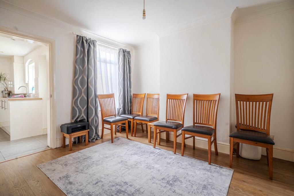 House in Milton Keynes, Central Bletchley, Bletchley and Fenny Stratford - More