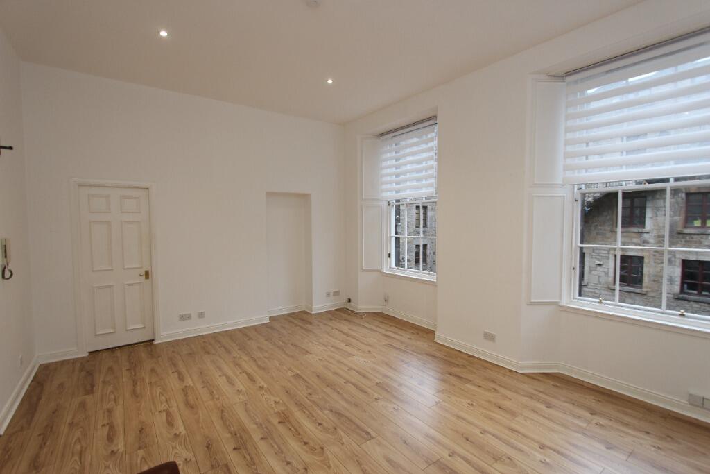 Apartment in Edinburgh - View 4