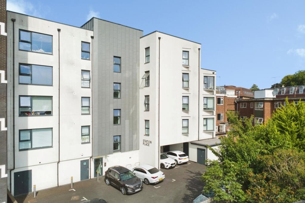 Main image of property: Kings Road, Brentwood, Essex, CM14