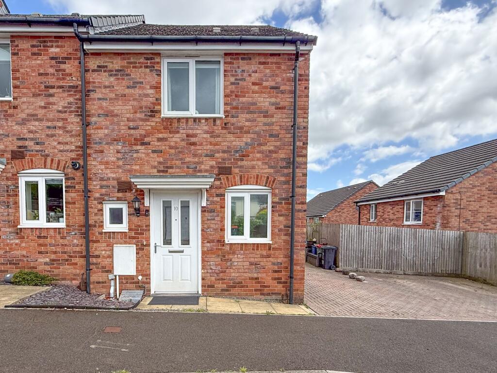 2-bed semi-detached on Tabernacle Drive, Rhiwderin, NP10, £200,000