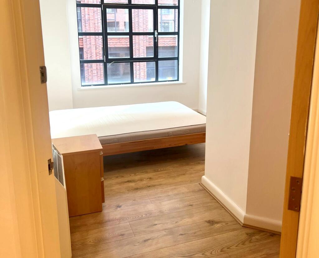 Additional image 3 of Maxim 28, Lionel Street