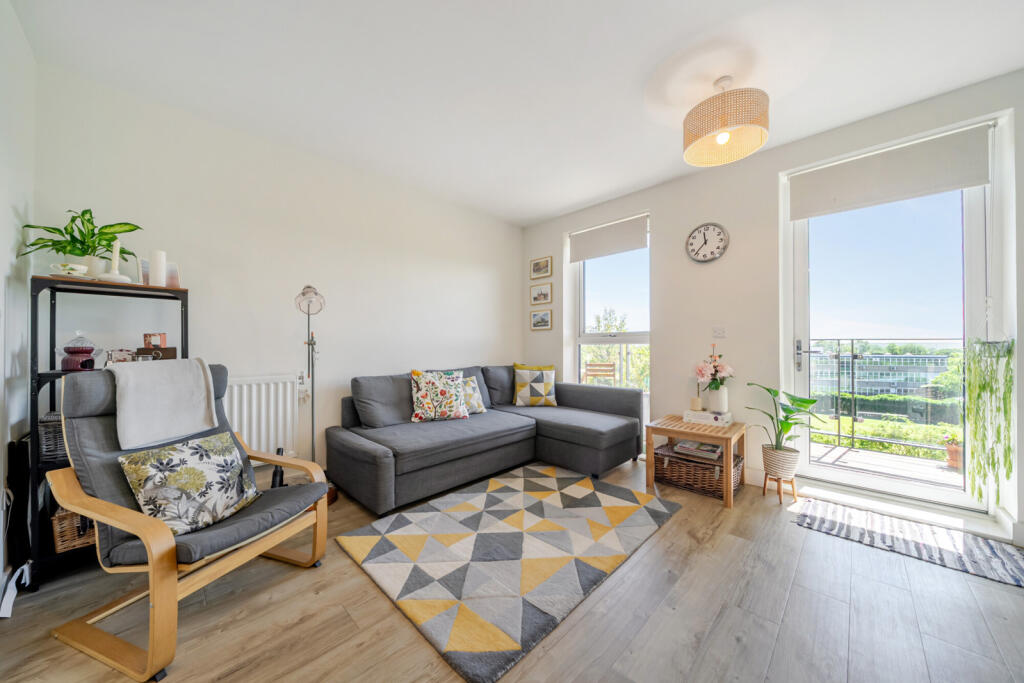 Main image of property: Apple Yard, London