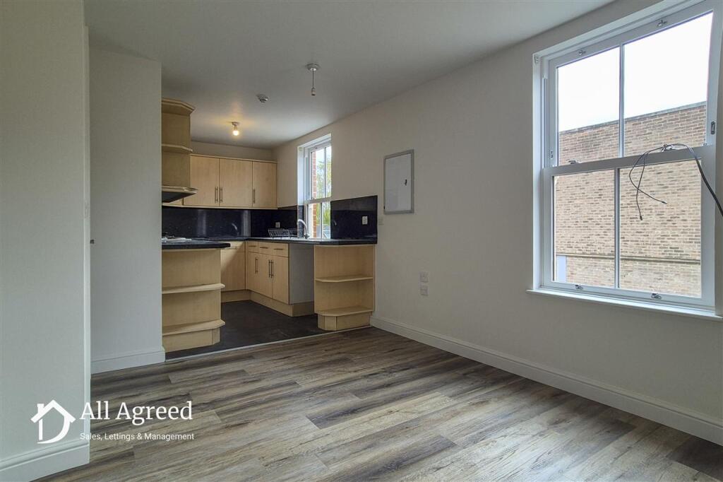 Apartment in Ilkeston - View 3
