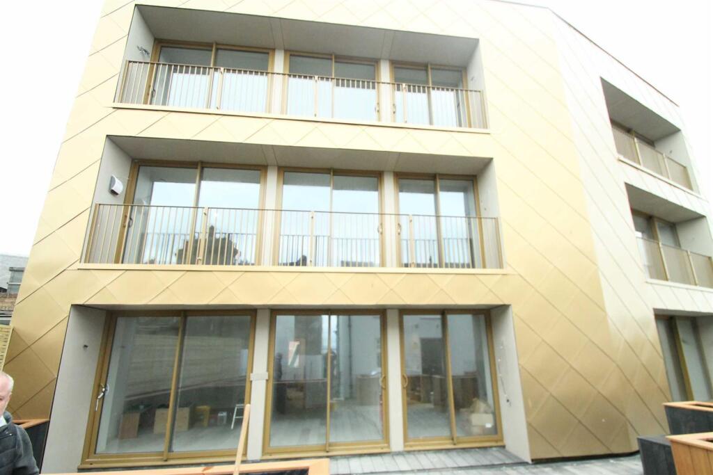 Main image of property: 6 Eastern Esplanade, Southend On Sea