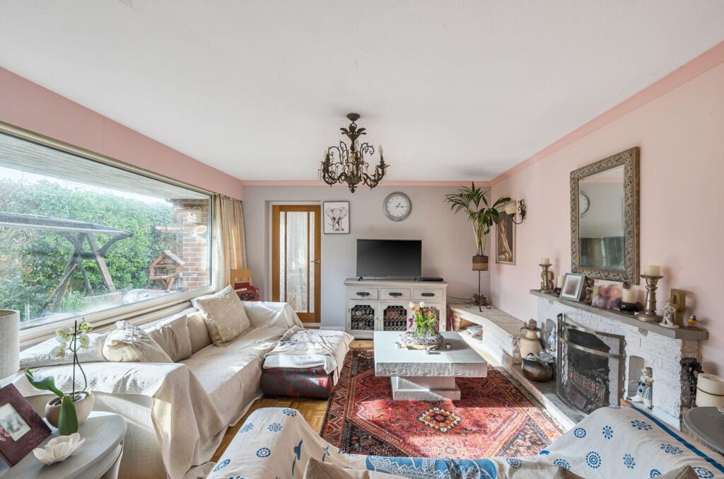 Southcote Avenue, West Wittering, PO20 photo 4