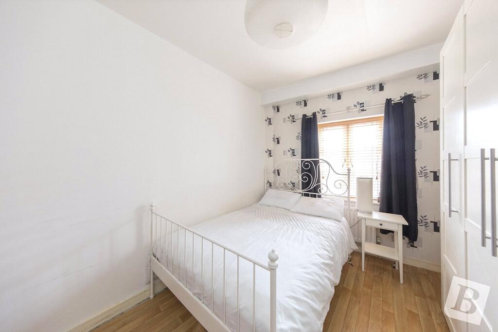 Amber Court, High Street, Romford, RM1 photo 4