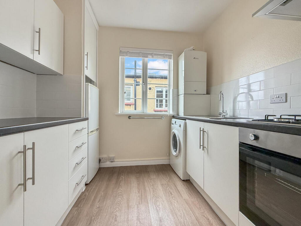 Main image of property: Avenue Road, Bexleyheath, DA7