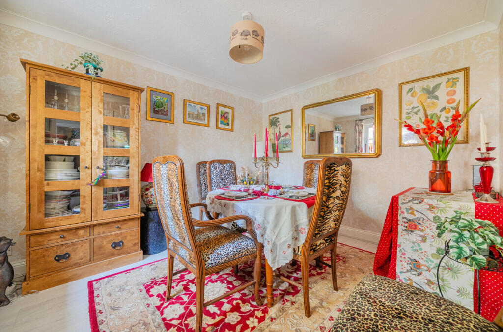 House in Finchampstead - View 4