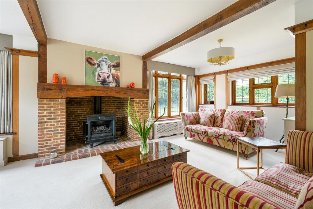 House in Sutton - View 4