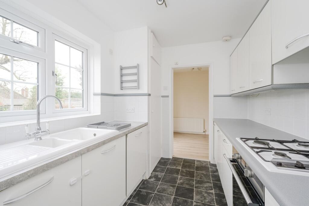 House in Elmbridge, Cobham - View 5