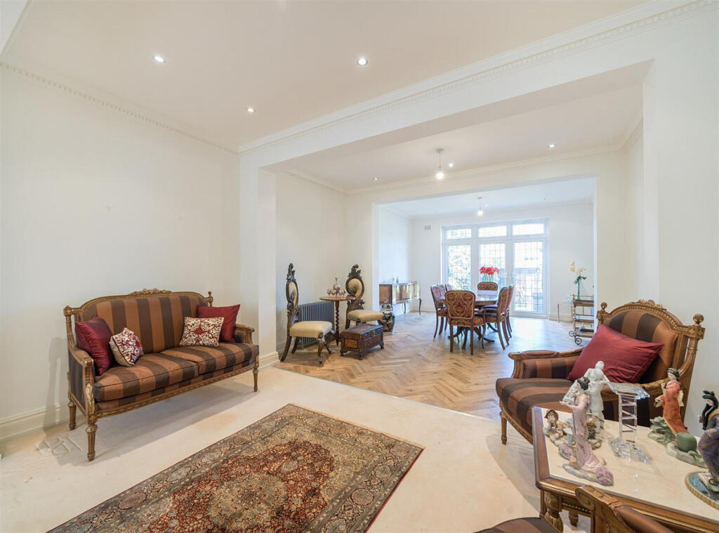 House in London, Willesden Green, Dollis Hill - View 5
