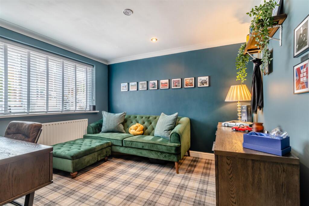 Hawthorne Close, Sutton-in-Ashfield photo 4