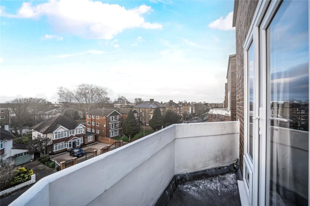 Adelaide Road, Surbiton, KT6 photo 3