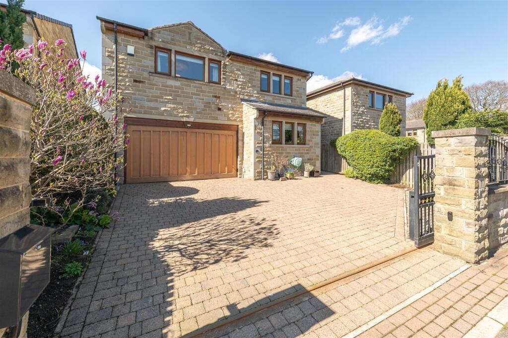 Main image of property: Crowhurst Gardens, Brighouse