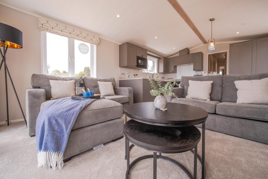 Victory Davenport, Beverley Park, Goodrington, Paignton, Devon, TQ4 7JE photo 3