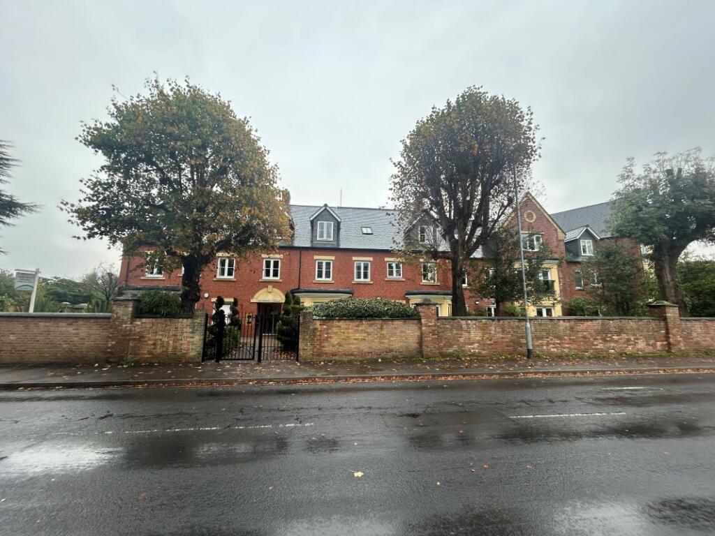Flat 8 Bluebell Court, High Street, Tettenhall, Wolverhampton, Wolverhampton, WV6 8QW photo 2