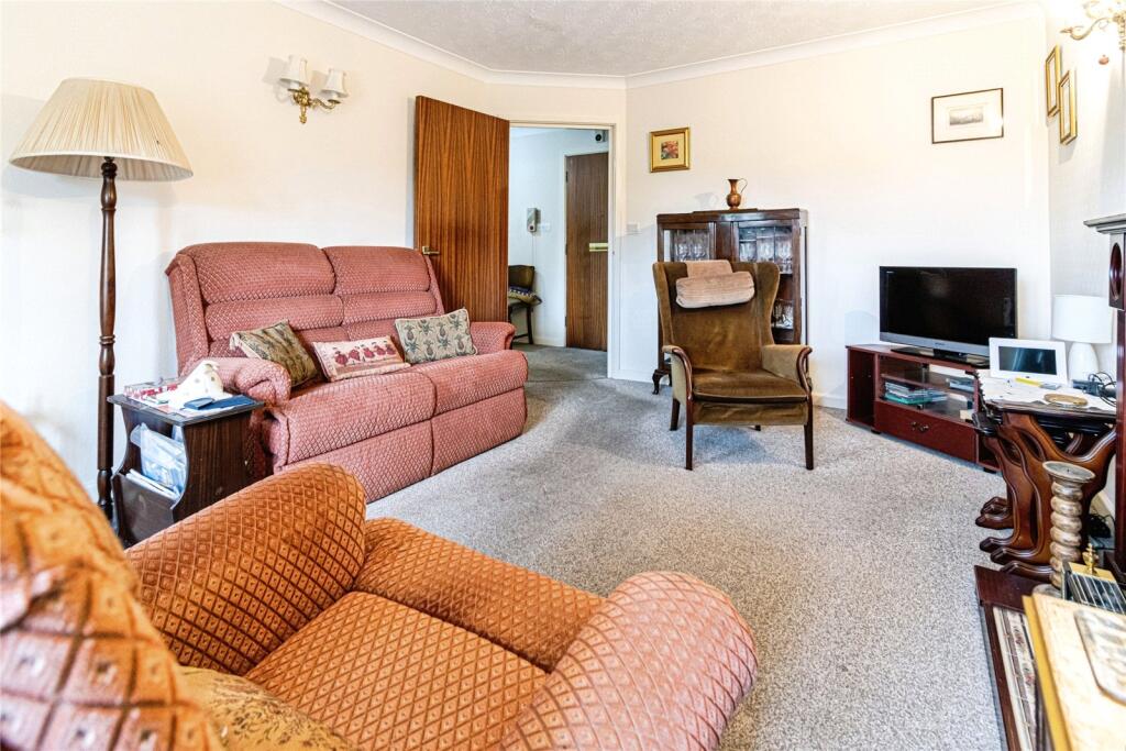 Apartment in Salford, Greater Manchester - View 3