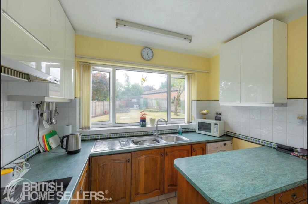 House in Dudley - View 2