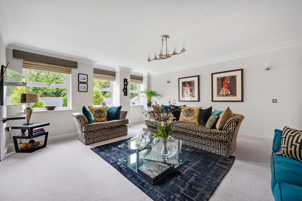 Carrwood Road, Bramhall, SK7 photo 2