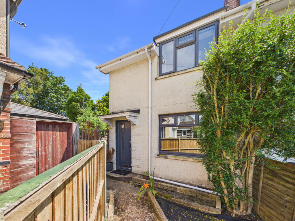 Main image of property: Butts Close, Sholing, SO19 1DE