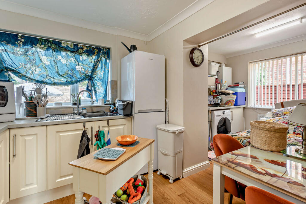 House in Peterborough - View 4