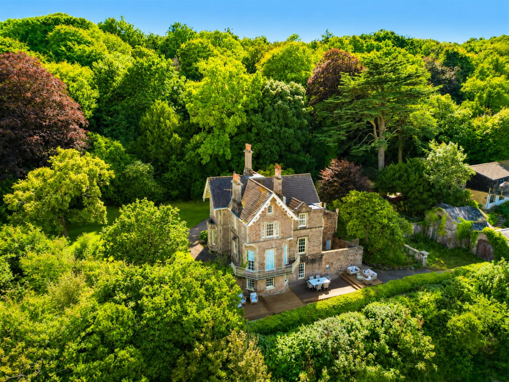 Main image of property: Woodlands Road, Portishead.