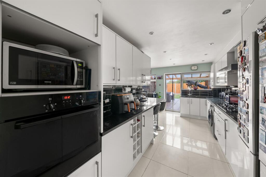 House in Southall - View 5