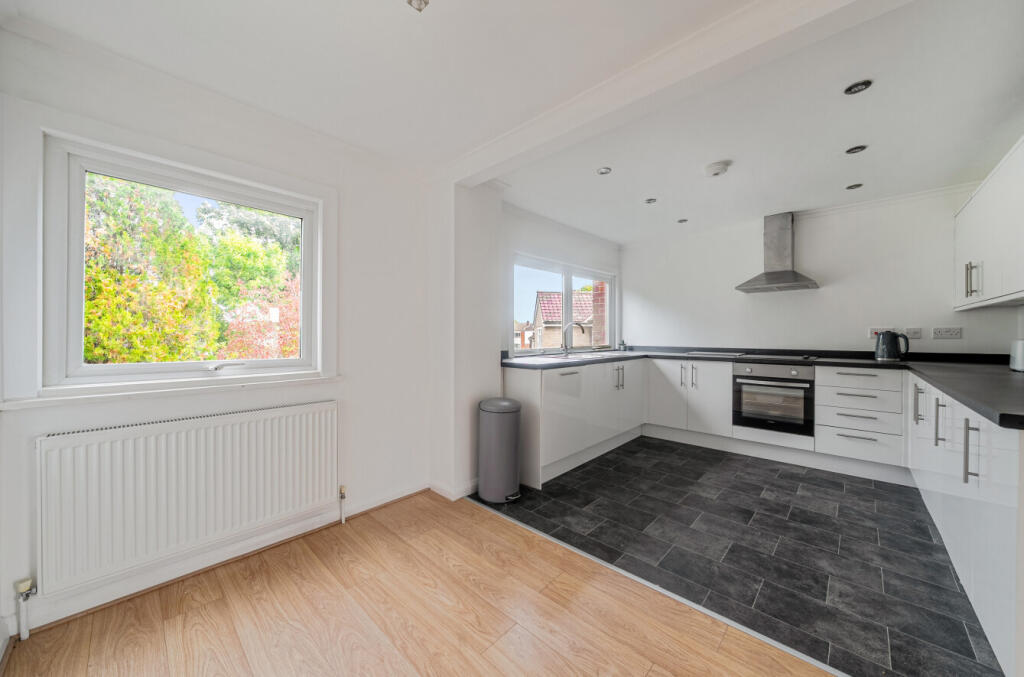 Mead Way, Bromley, BR2 photo 2